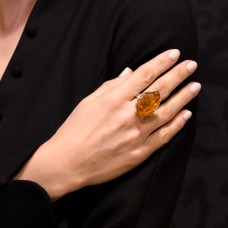 Сребърен пръстен с Балтийски кехлибар